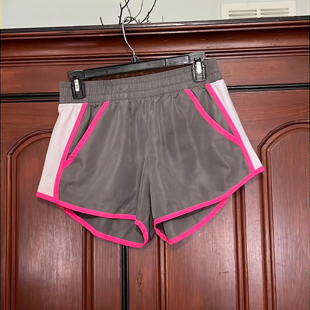 Zone Pro Women’s Athletic Shorts Size Medium